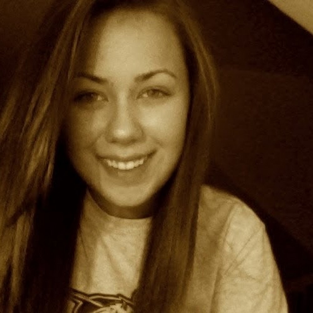 Meet your Posher, Karlie